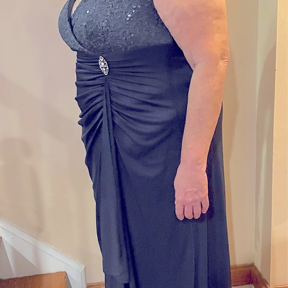 NWT elegant blue/grey gown - Picture 8 of 15